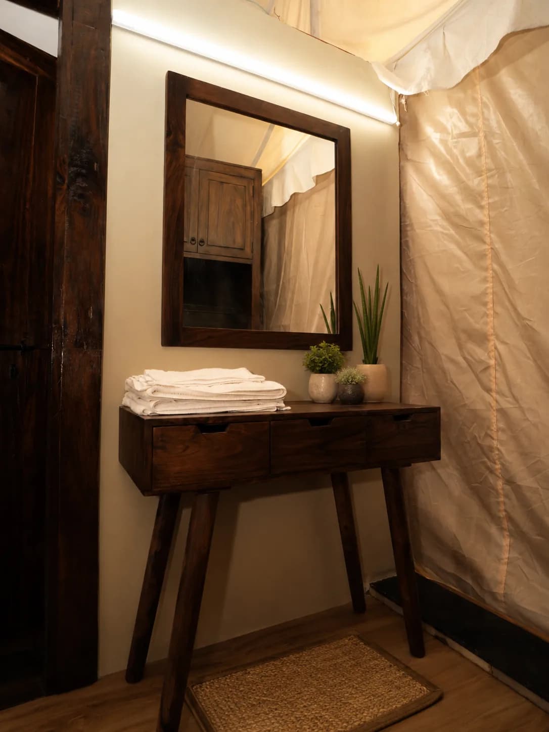 Safari Tent Cottage (Leopard Lair) vanity and interior details